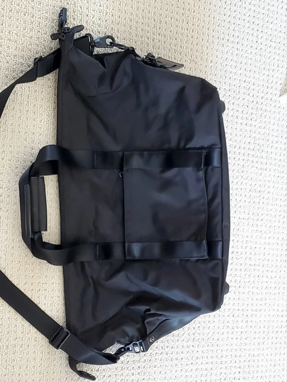 Tumi Alpha 2 Series Black Ballistic Nylon Snap Side Expanding Travel Duffle Bag